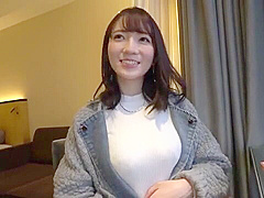 別れさせ屋美女がパンスト美脚で興奮誘いビッチに男を求める