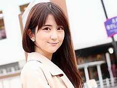 小顔のスレンダー美人妻が秘めた性欲開放してパンティにシミ