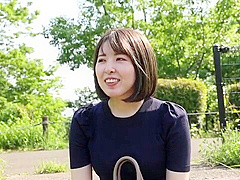 清楚な若妻が手マンで濡れビッチ覚醒する背徳のハメ撮り